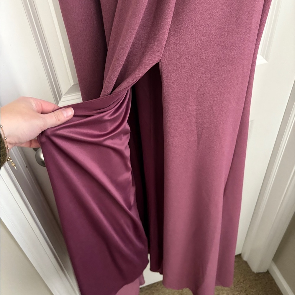 David’s Bridal Long Pleated Tank Bridesmaid Dress in Chianti Mauve Women’s 8 - Picture 4 of 8